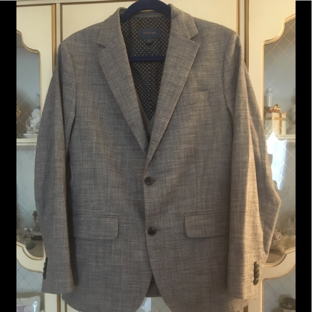 Fairlane great condition men’s gray jacket & vest size S. C:196